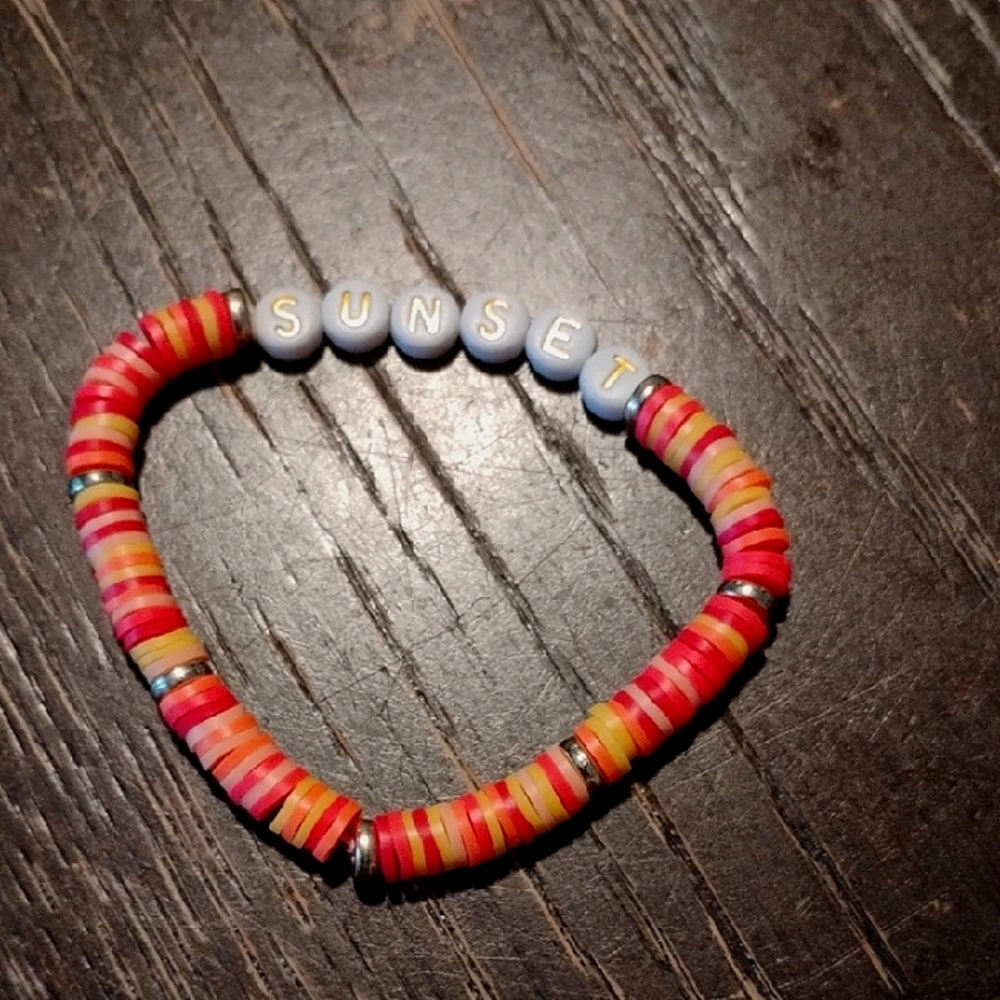 Colorful Beaded Bracelet with 'SUNSET' Letters
